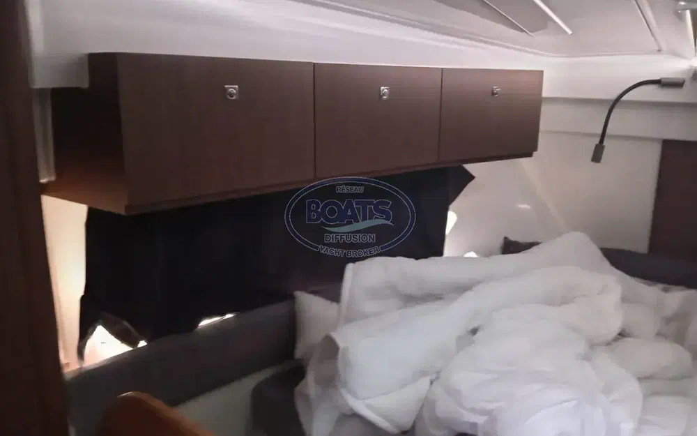 slider 14 Beneteau Antares 9 OB