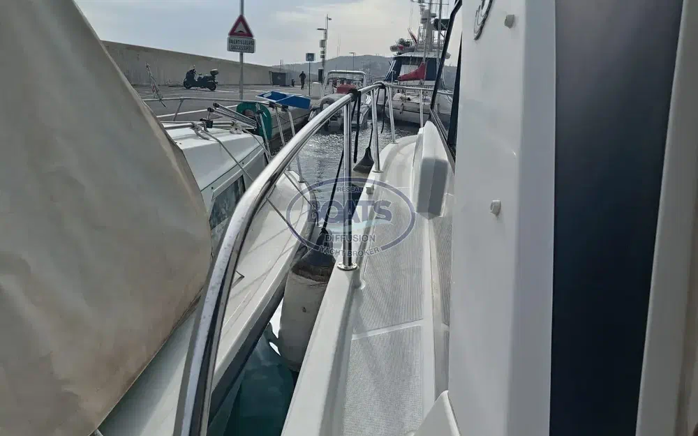 slider 6 Beneteau Antares 9 OB