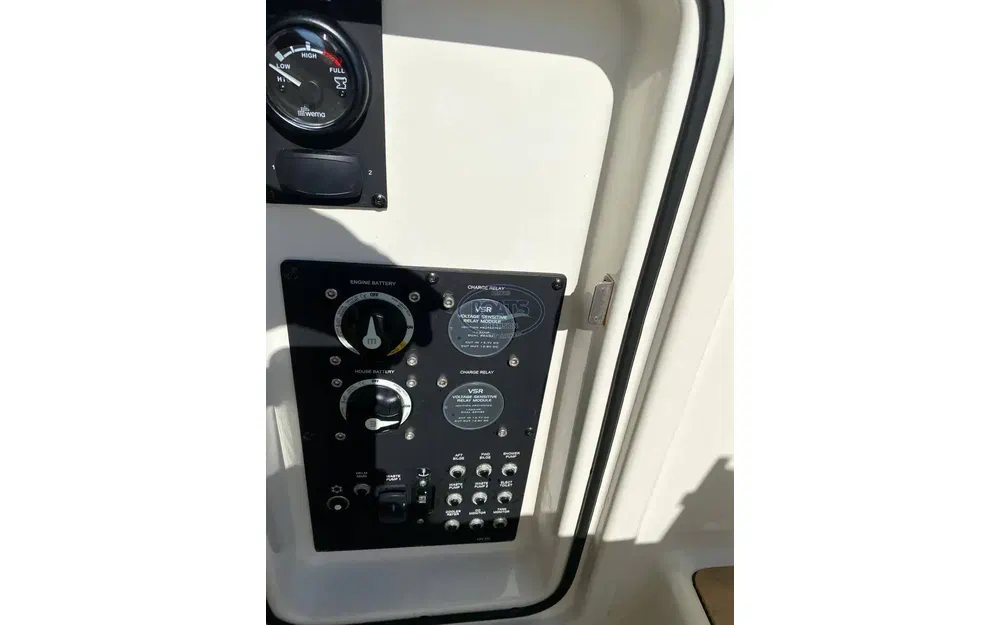 slider 10 Quicksilver Activ 875 Cruiser