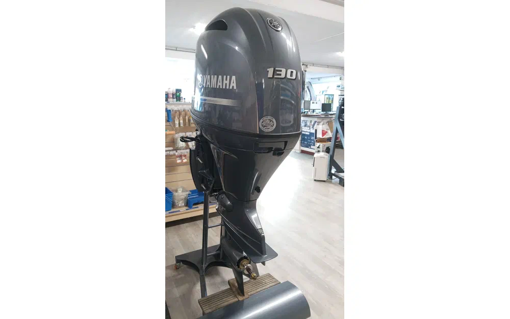 slider 1 Moteur YAMAHA F130LA
