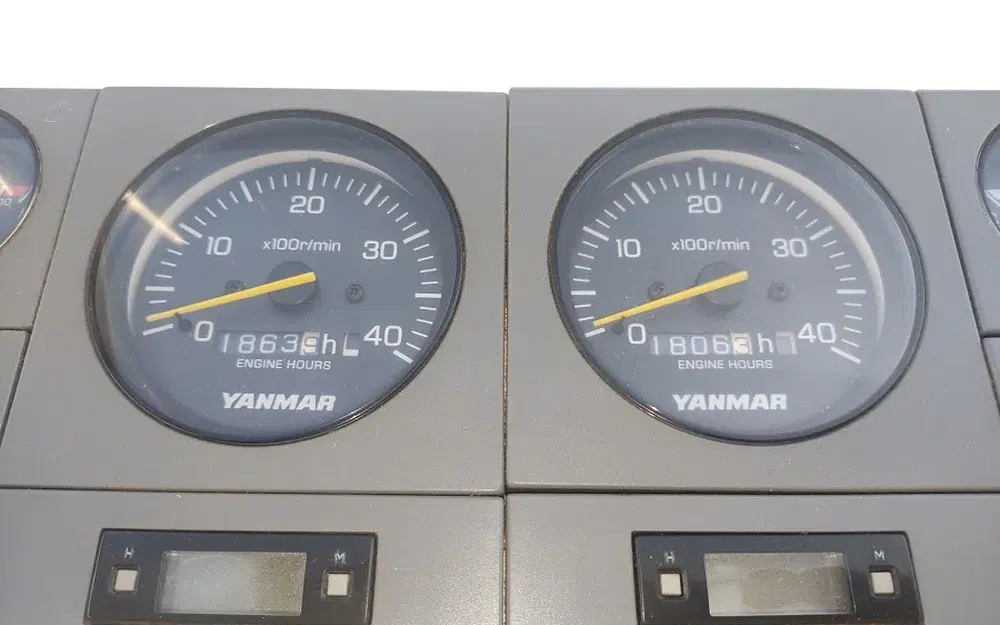 slider 37 Guy Bonnet  41