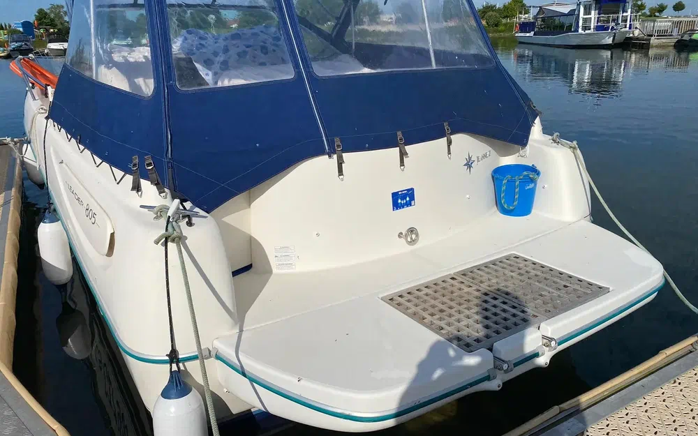 slider 6 Jeanneau Leader 805