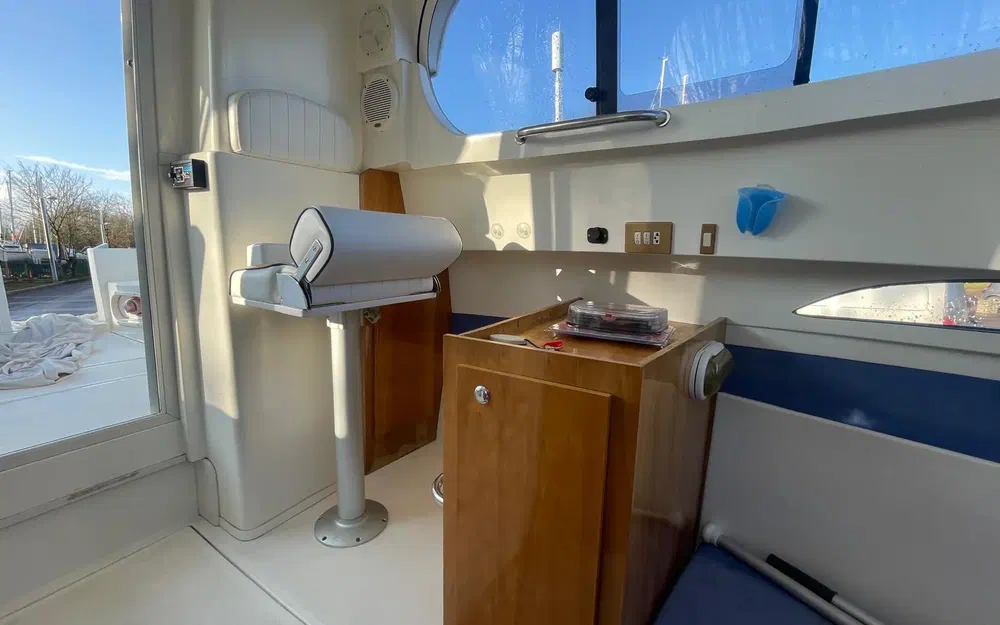 slider 9 Rio  700 Cabin Fish