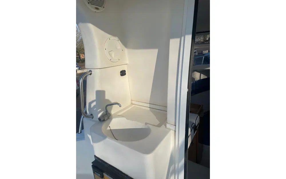 slider 31 Rio  700 Cabin Fish