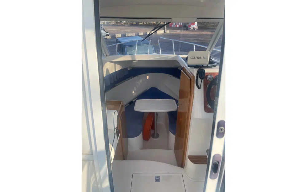 slider 33 Rio  700 Cabin Fish