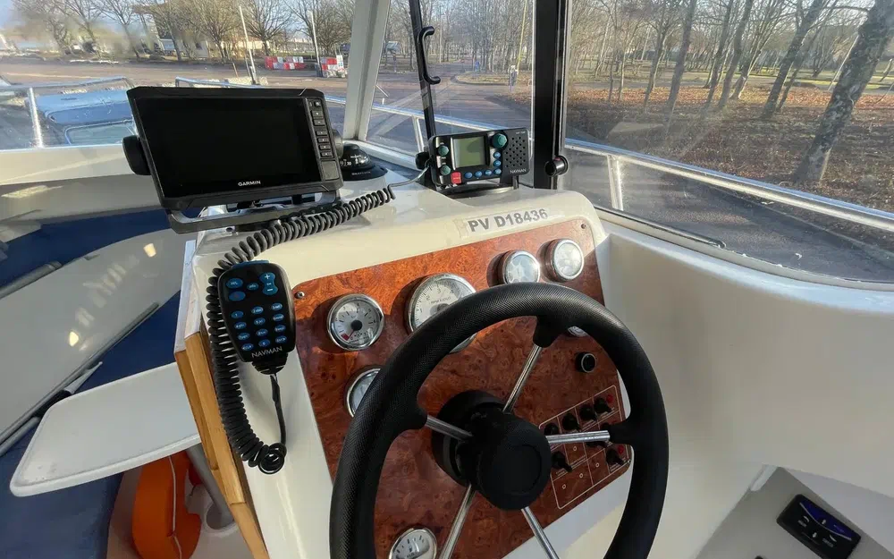 slider 7 Rio  700 Cabin Fish