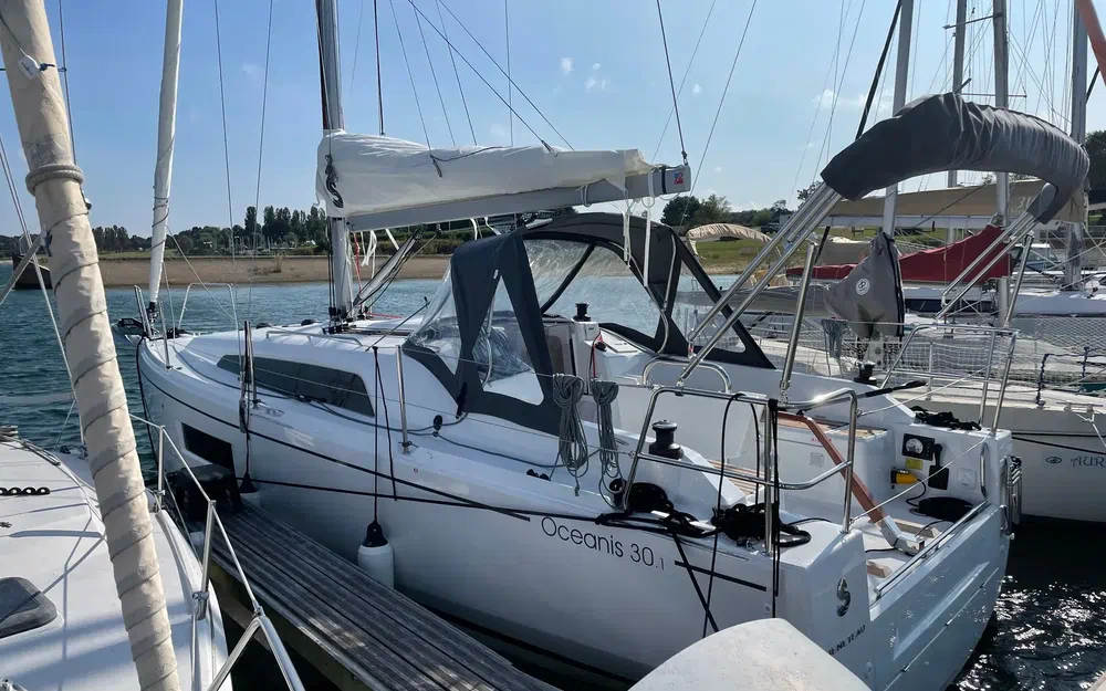 slider 0 Beneteau Oceanis 30.1