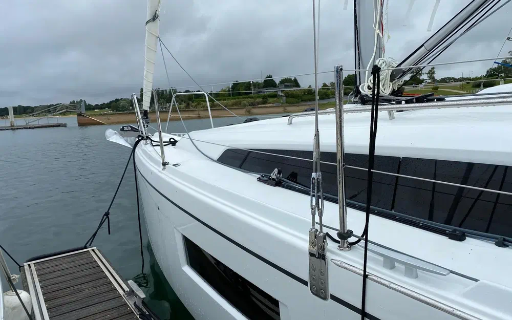 slider 10 Beneteau Oceanis 30.1