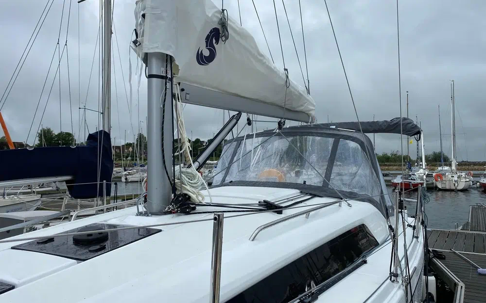 slider 11 Beneteau Oceanis 30.1