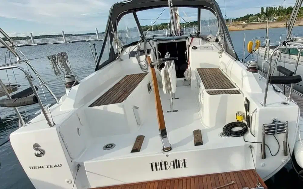 slider 3 Beneteau Oceanis 30.1