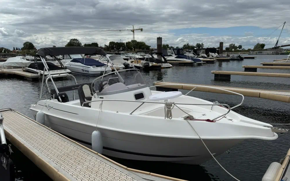 slider 1 B2 Marine 572