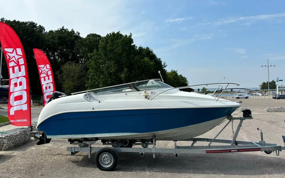 slider 1 Beneteau Flyer 5 Grand Prix