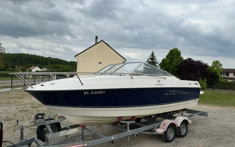 slider 0 Bayliner Discovery 192