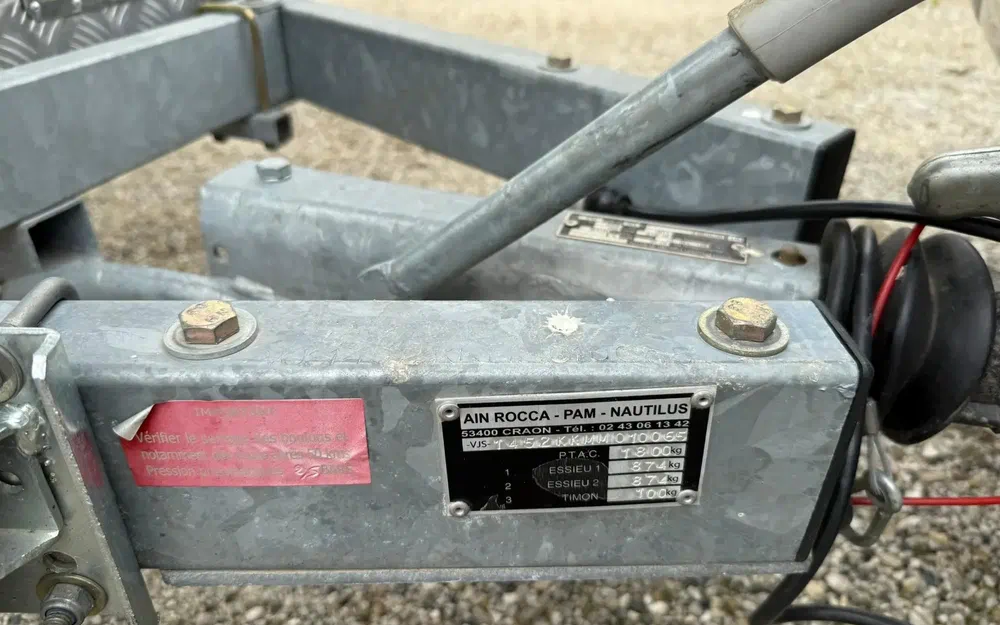 slider 10 Bayliner Discovery 192