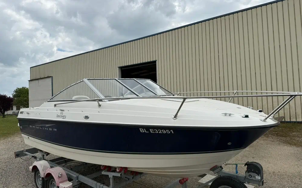 slider 1 Bayliner Discovery 192