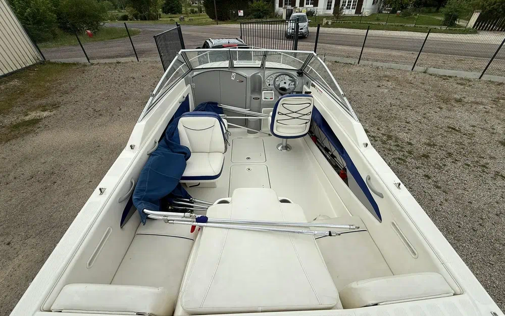 slider 3 Bayliner Discovery 192