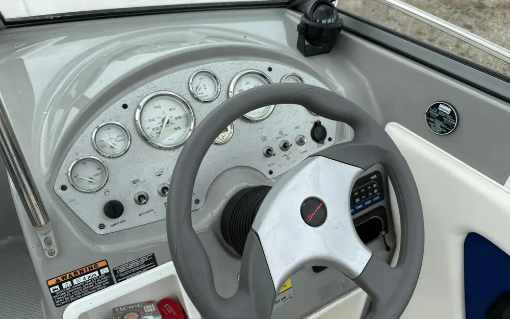 slider 4 Bayliner Discovery 192