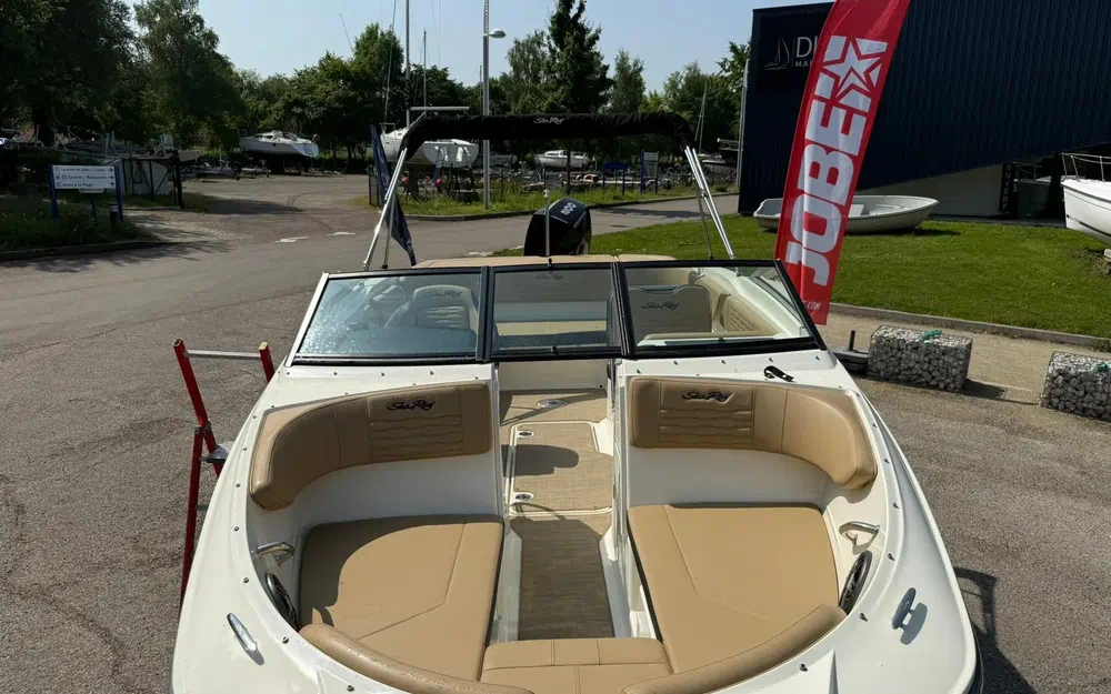 slider 6 Sea Ray  210 SPX OB