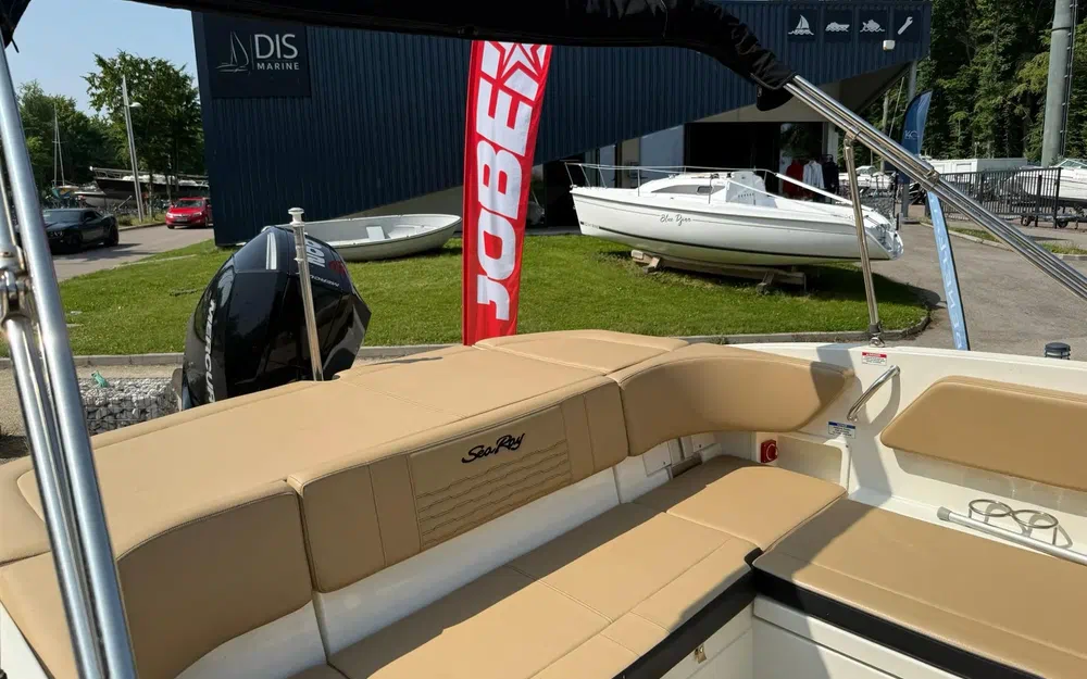 slider 7 Sea Ray  210 SPX OB