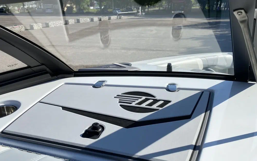 slider 9 Malibu Wakesetter 21 VLX