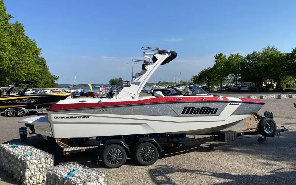 slider 1 Malibu Wakesetter 21 VLX