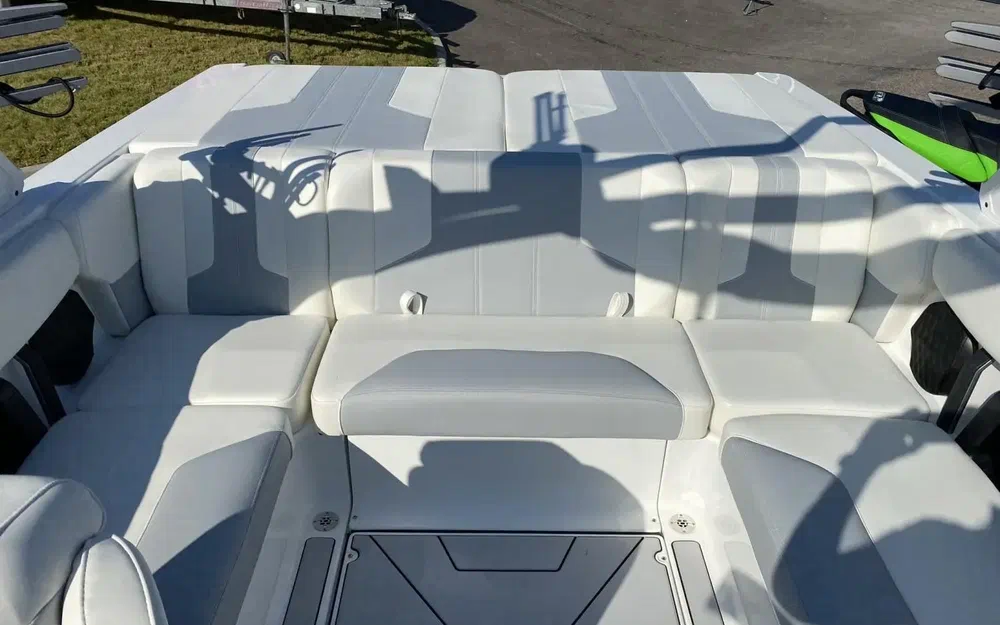 slider 6 Malibu Wakesetter 21 VLX