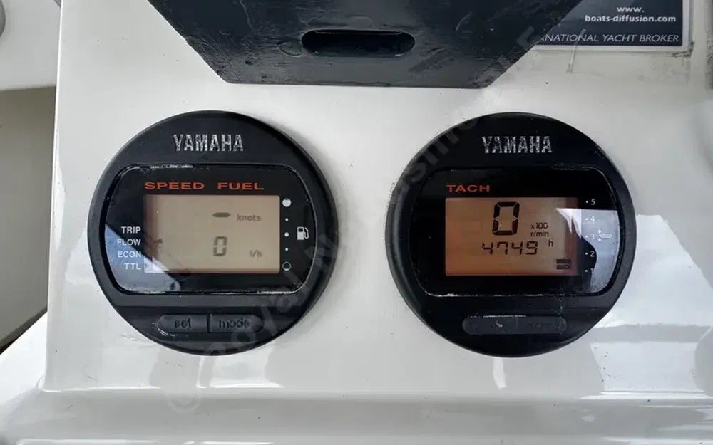 slider 17 Rhea  730 Fishing