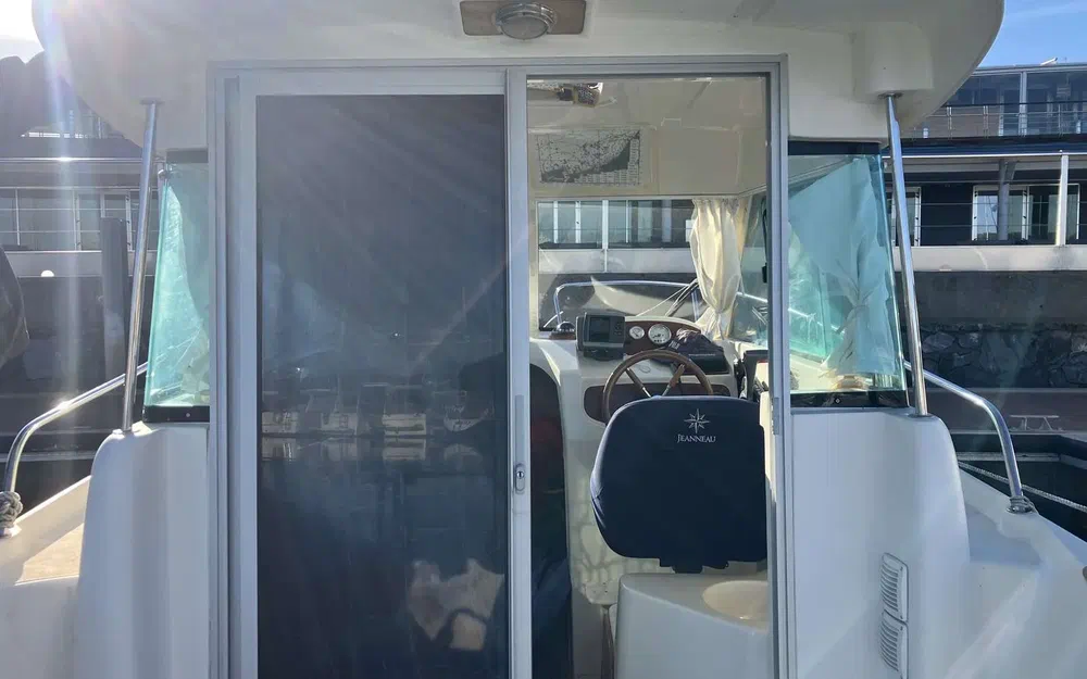 slider 18 Jeanneau Merry Fisher 625Legende