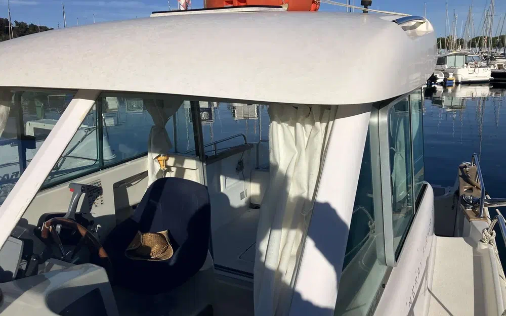 slider 6 Jeanneau Merry Fisher 625Legende