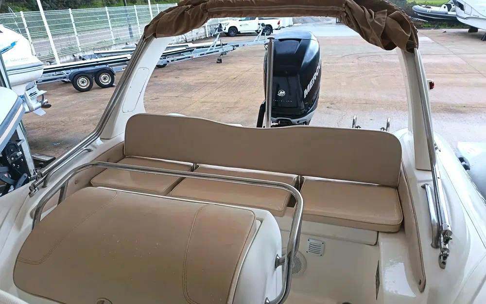 slider 11 Black Fin 25