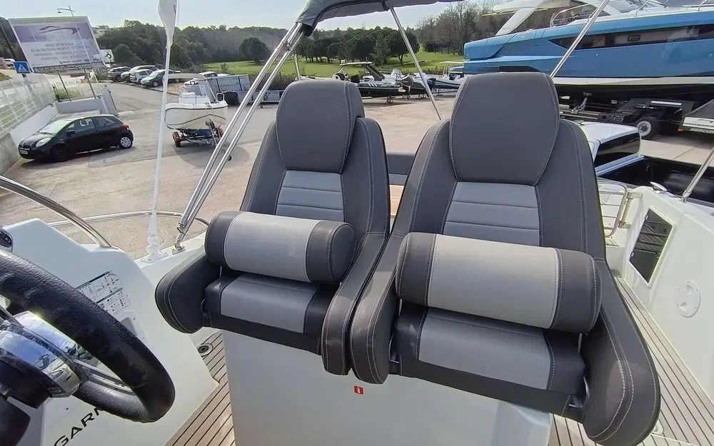 slider 12 Jeanneau Cap Camarat 9.0 WA