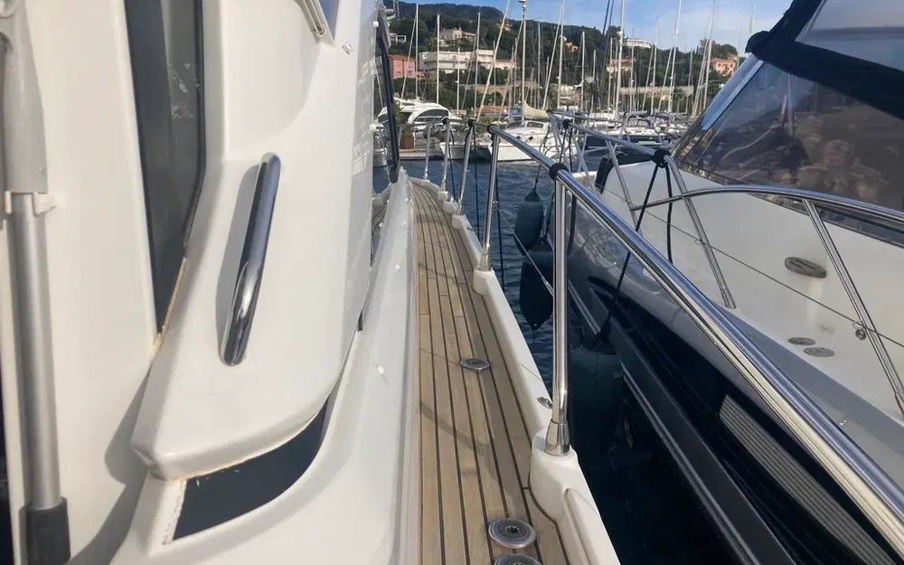 slider 11 Jeanneau Leader 46