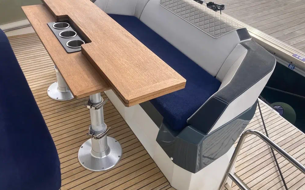 slider 17 Jeanneau Leader 46