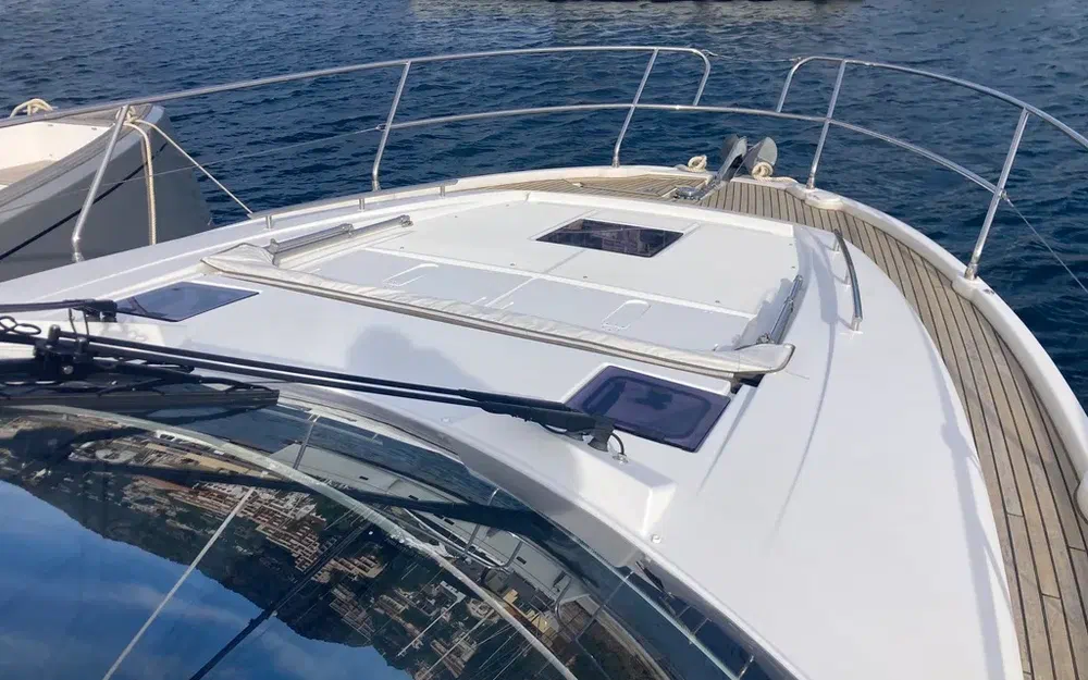 slider 8 Jeanneau Leader 46