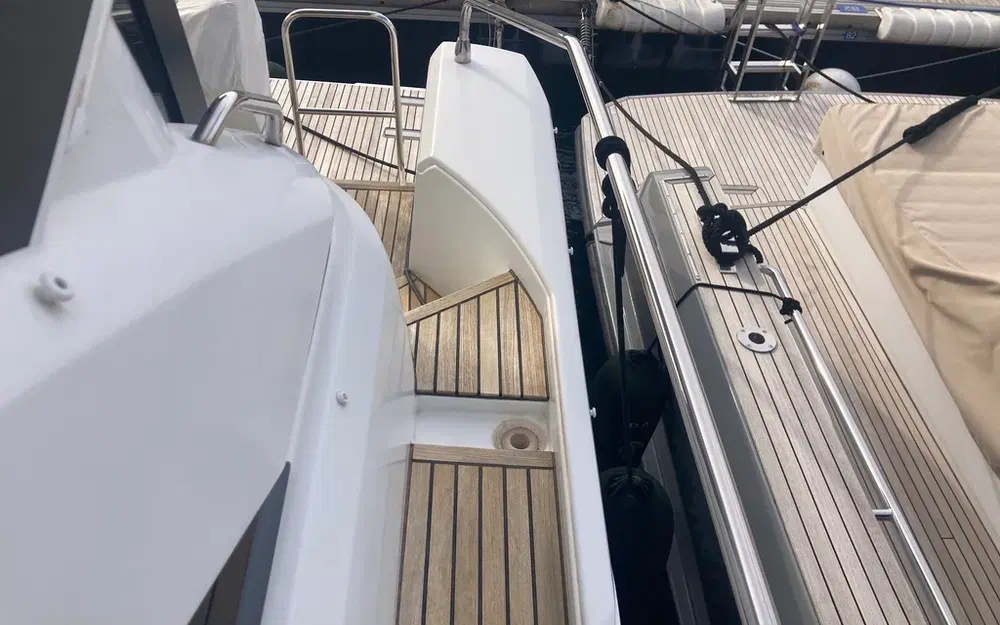 slider 13 Jeanneau Leader 46