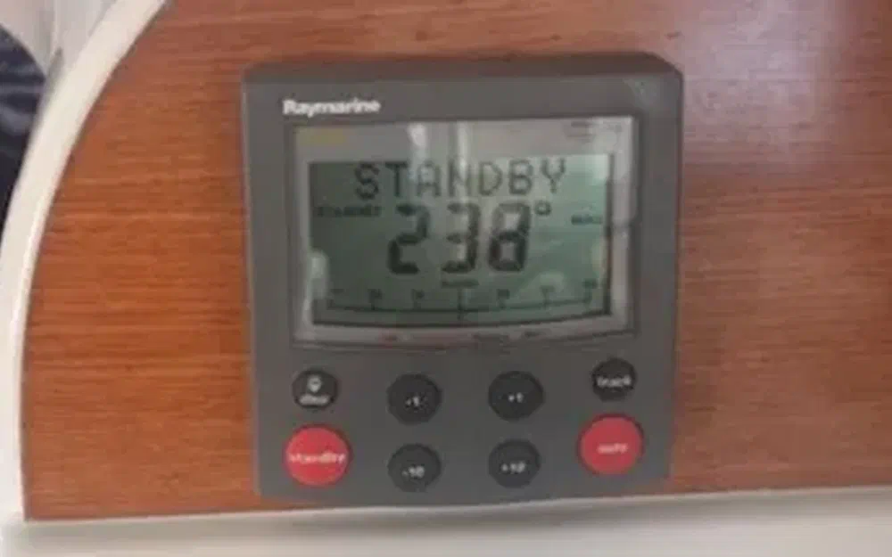 slider 10 Jeanneau Merry Fisher 925Fly