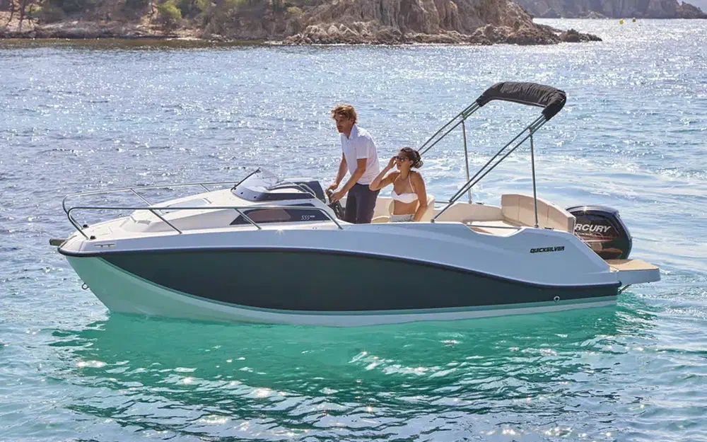 slider 0 Quicksilver Activ 555 Cabin