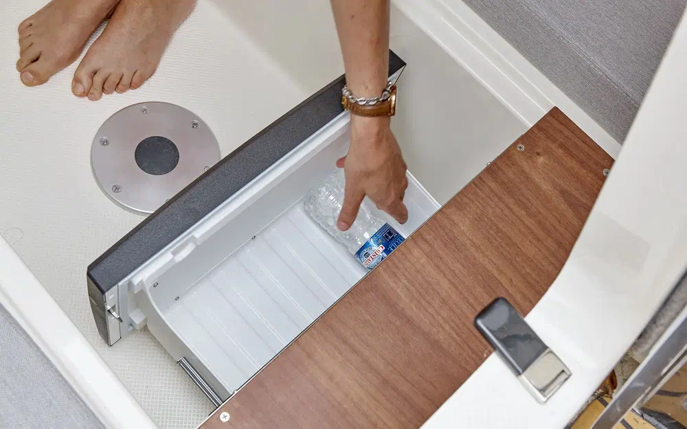 slider 3 Quicksilver Activ 555 Cabin