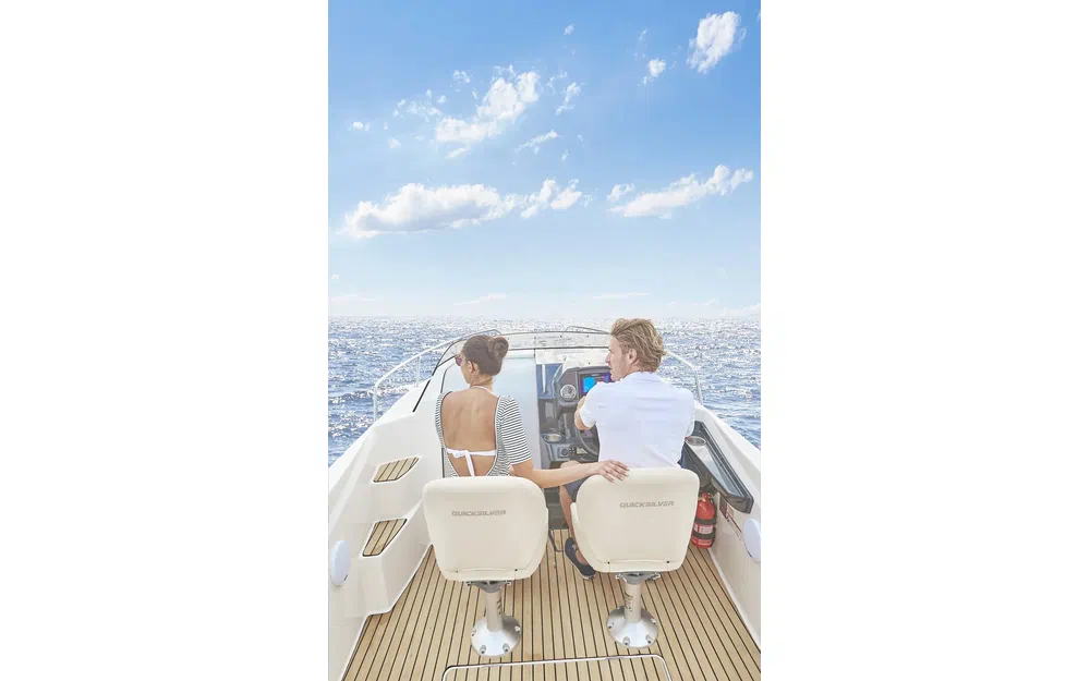 slider 5 Quicksilver Activ 555 Cabin