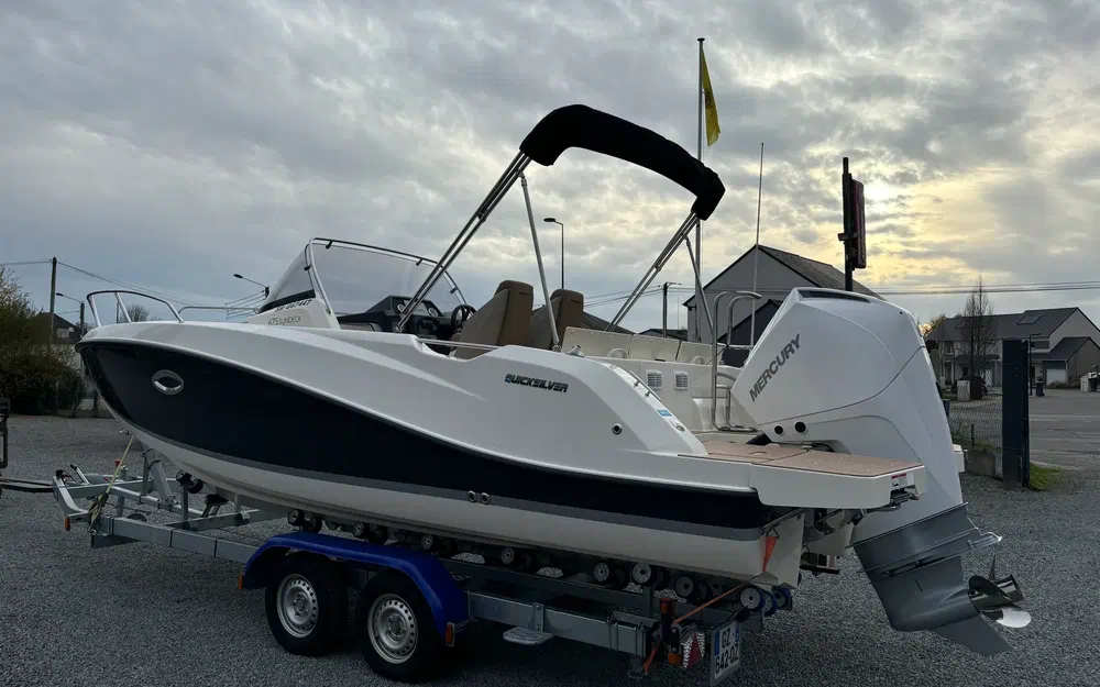 slider 2 Quicksilver Activ 675 Sundeck