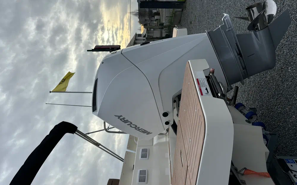 slider 7 Quicksilver Activ 675 Sundeck