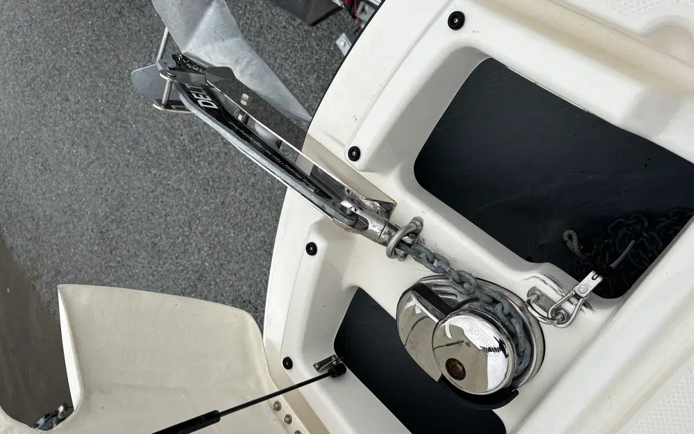 slider 4 Quicksilver Activ 675 Sundeck