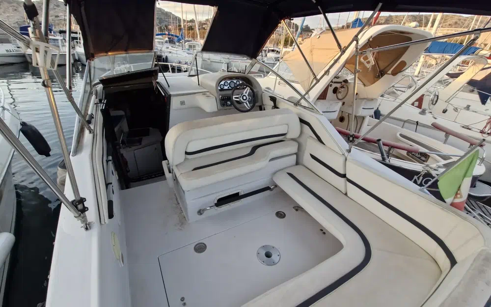 slider 1 Four Winns  238