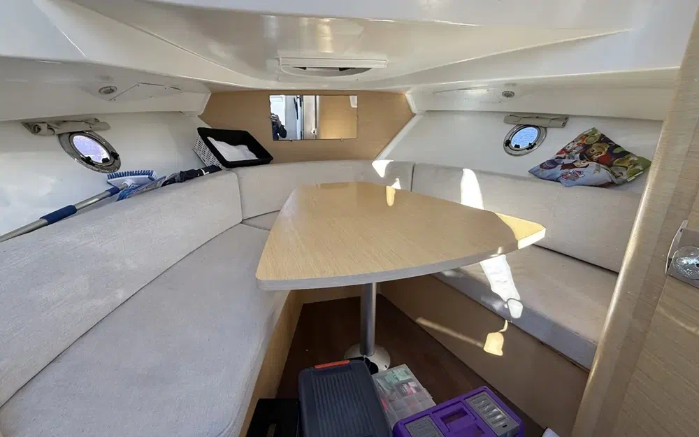 slider 16 Beneteau Flyer 850 Sun Deck