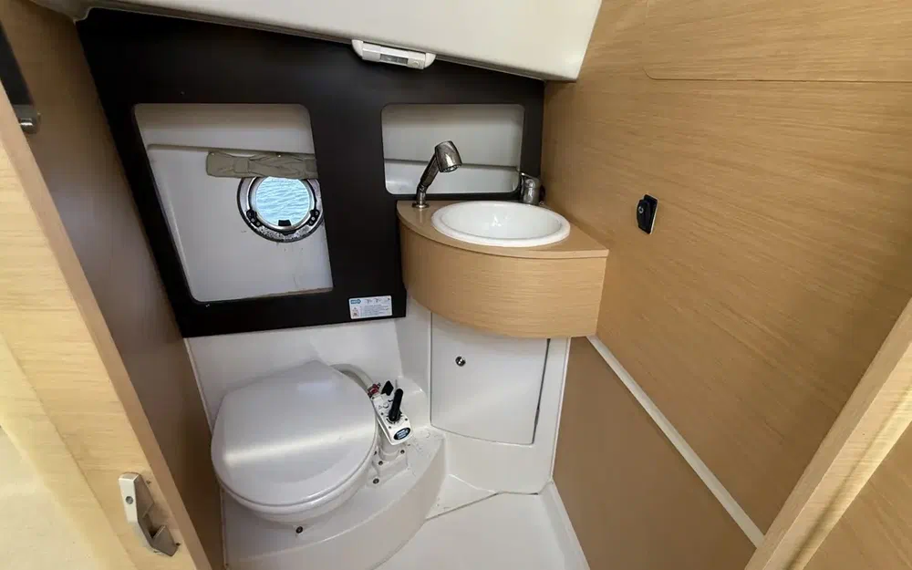 slider 18 Beneteau Flyer 850 Sun Deck