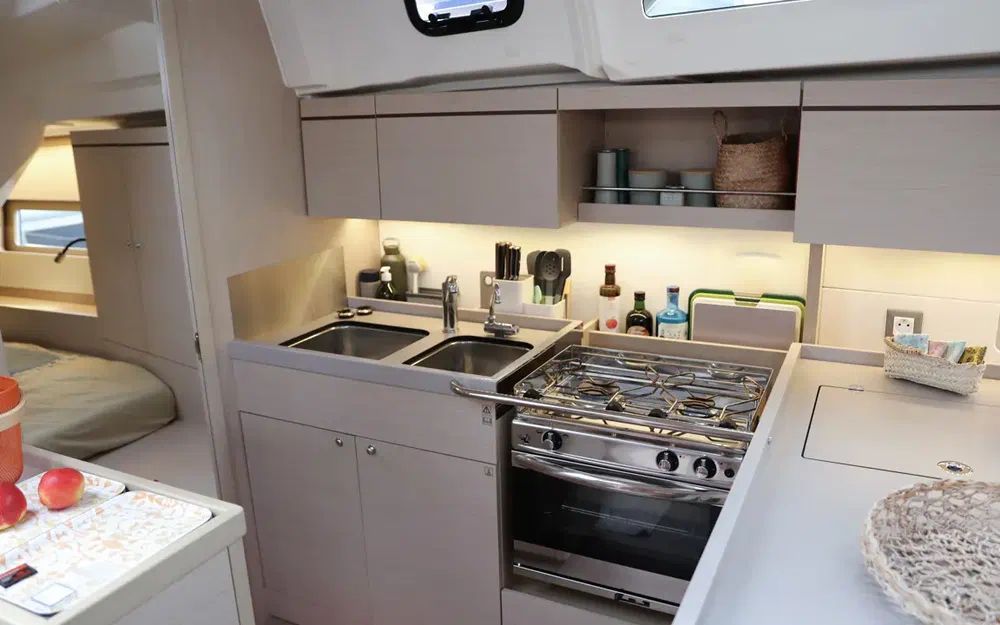 slider 16 Beneteau Oceanis 46.1