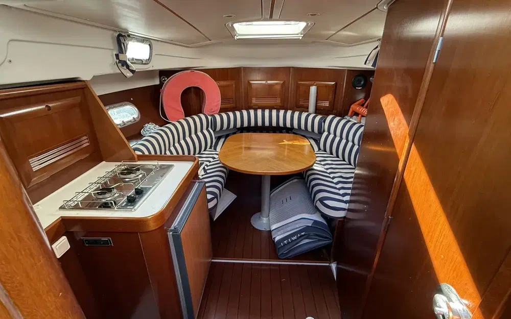 slider 16 Beneteau Ombrine 800