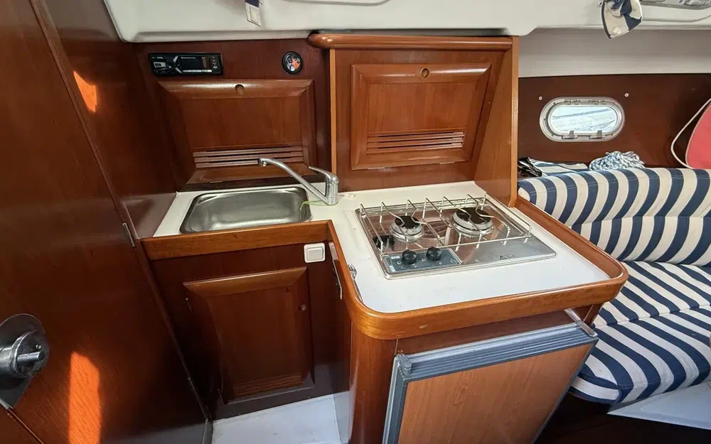 slider 19 Beneteau Ombrine 800