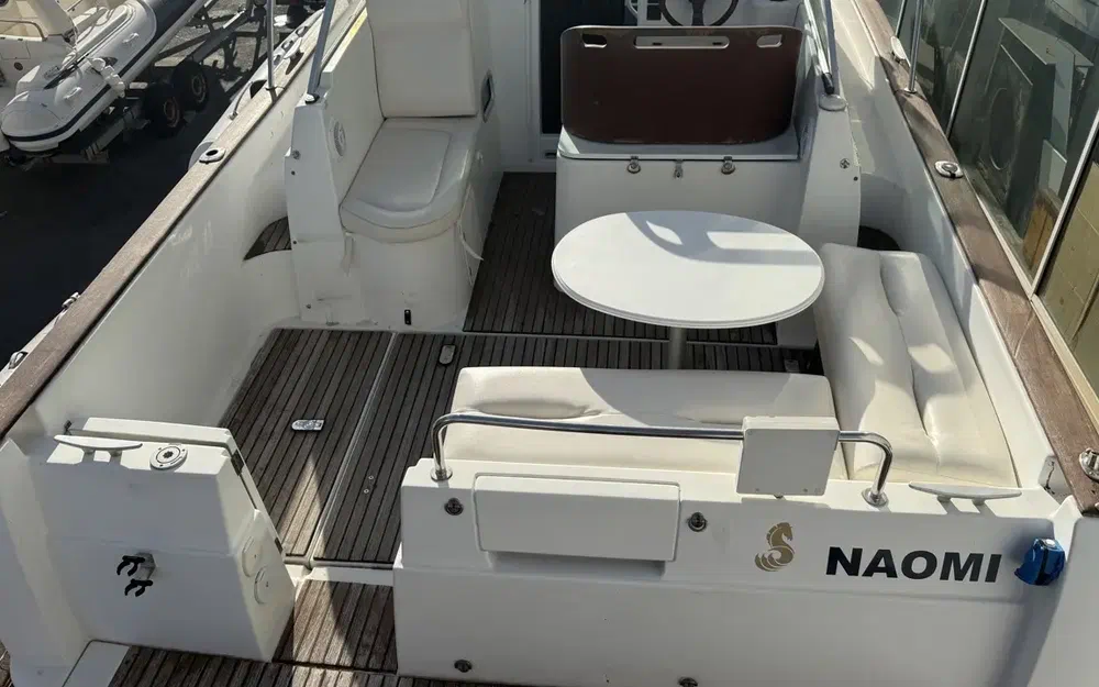 slider 4 Beneteau Ombrine 800