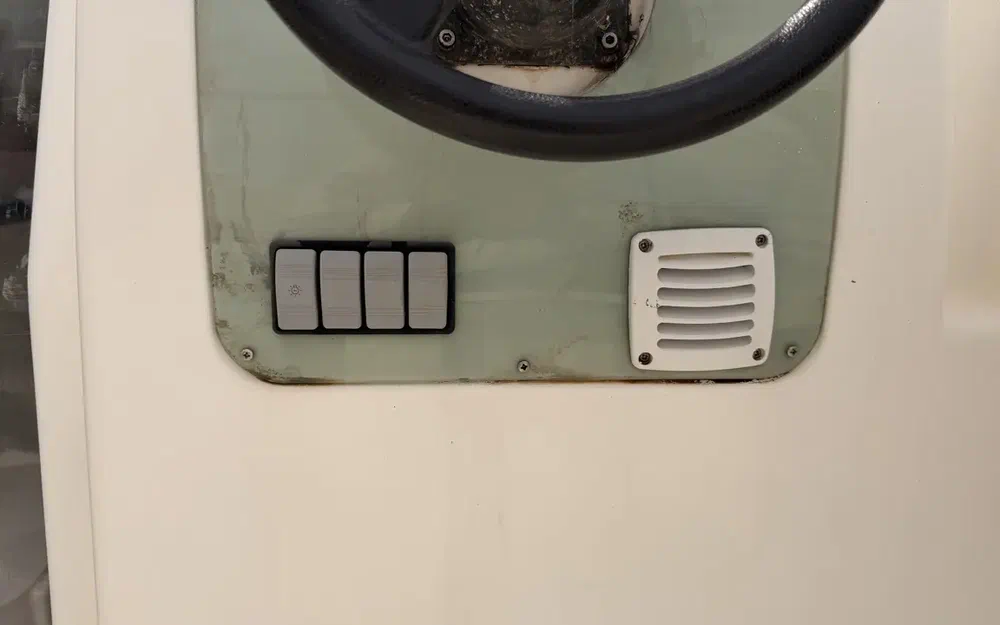 slider 20 Kelt Azura 570 WA